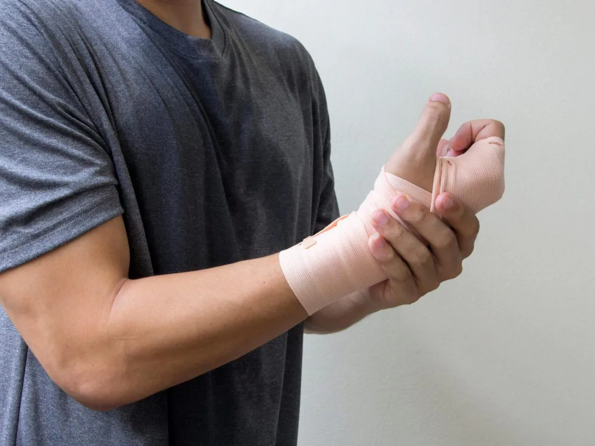 Fractured Wrist Claims - How Much Compensation Can You Claim? - Claim ...